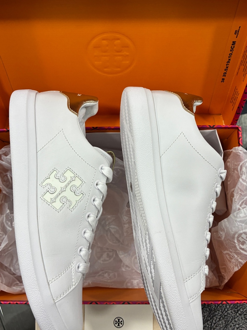 Tory Burch Howell Court White Leather Sneakers Gold Heel Size 6M - Picture 6 of 6